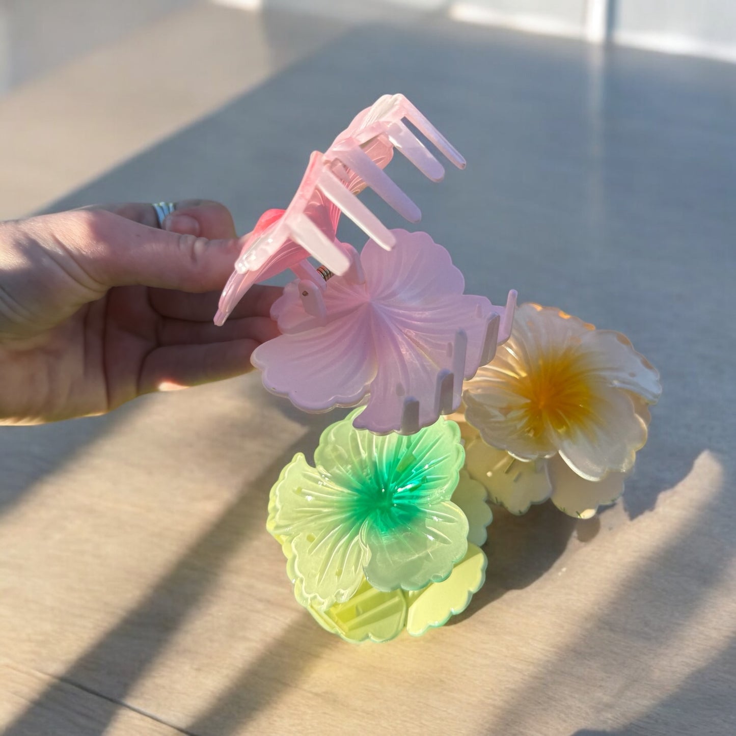 3pc Shiny Hibiscus Large Claw Clips