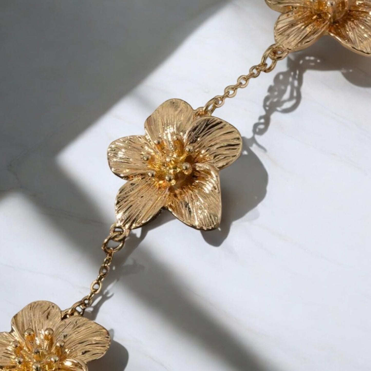 Flower power bracelet